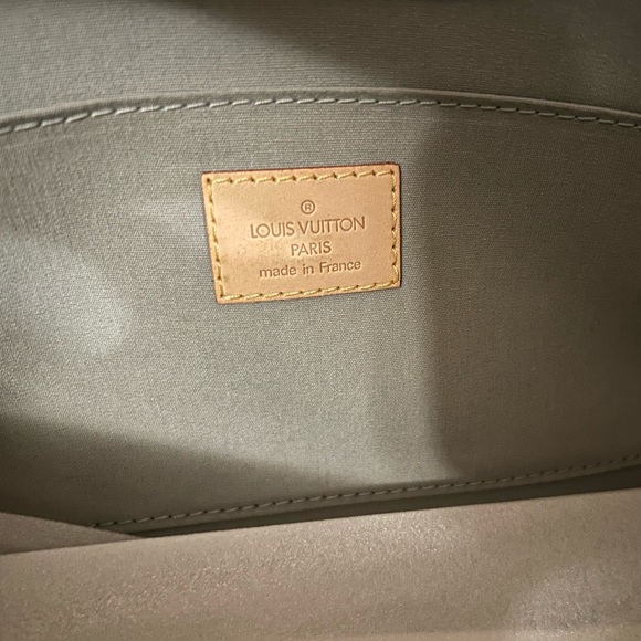 ROXBURY PATENT LEATHER HANDBAG - Picture 2 of 5